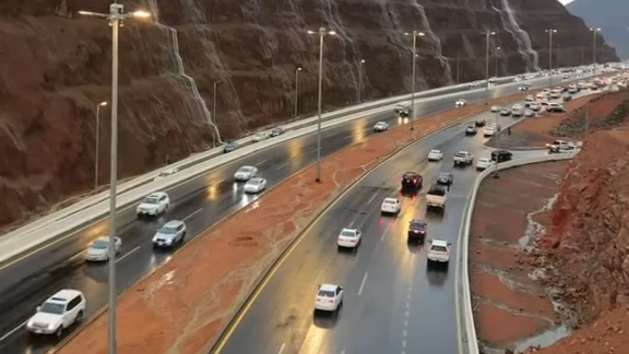 بدء أعمال صيانة طريق القدية في الرياض وإغلاقه لمدة 12 يومًا