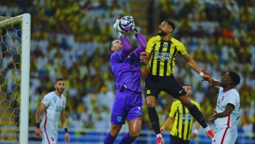 الاتحاد يتوج بلقب دوري روشن رسميًا بعد فوزه على الرائد
