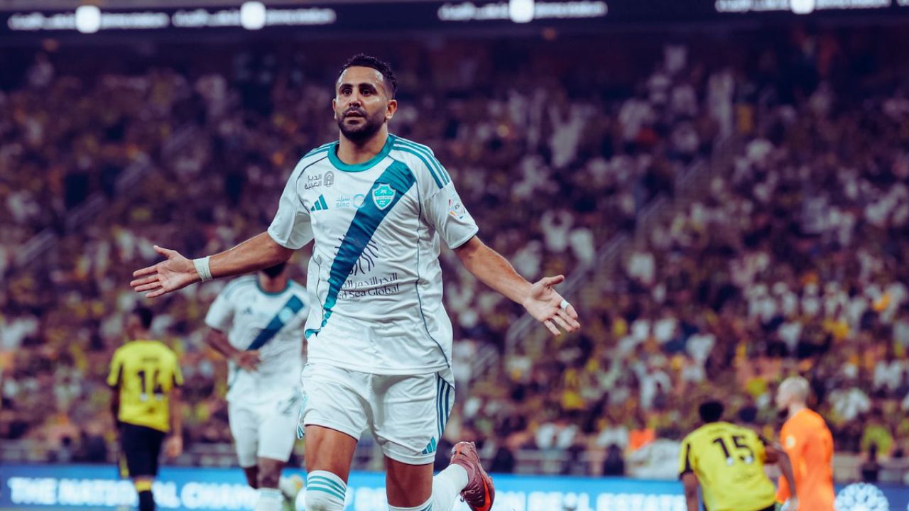 الأهلي يؤجل حسم مستقبل رياض محرز