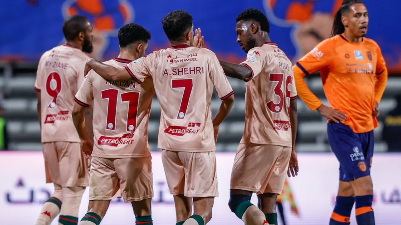 الخلود يكتسح الفيحاء بخماسية نظيفة