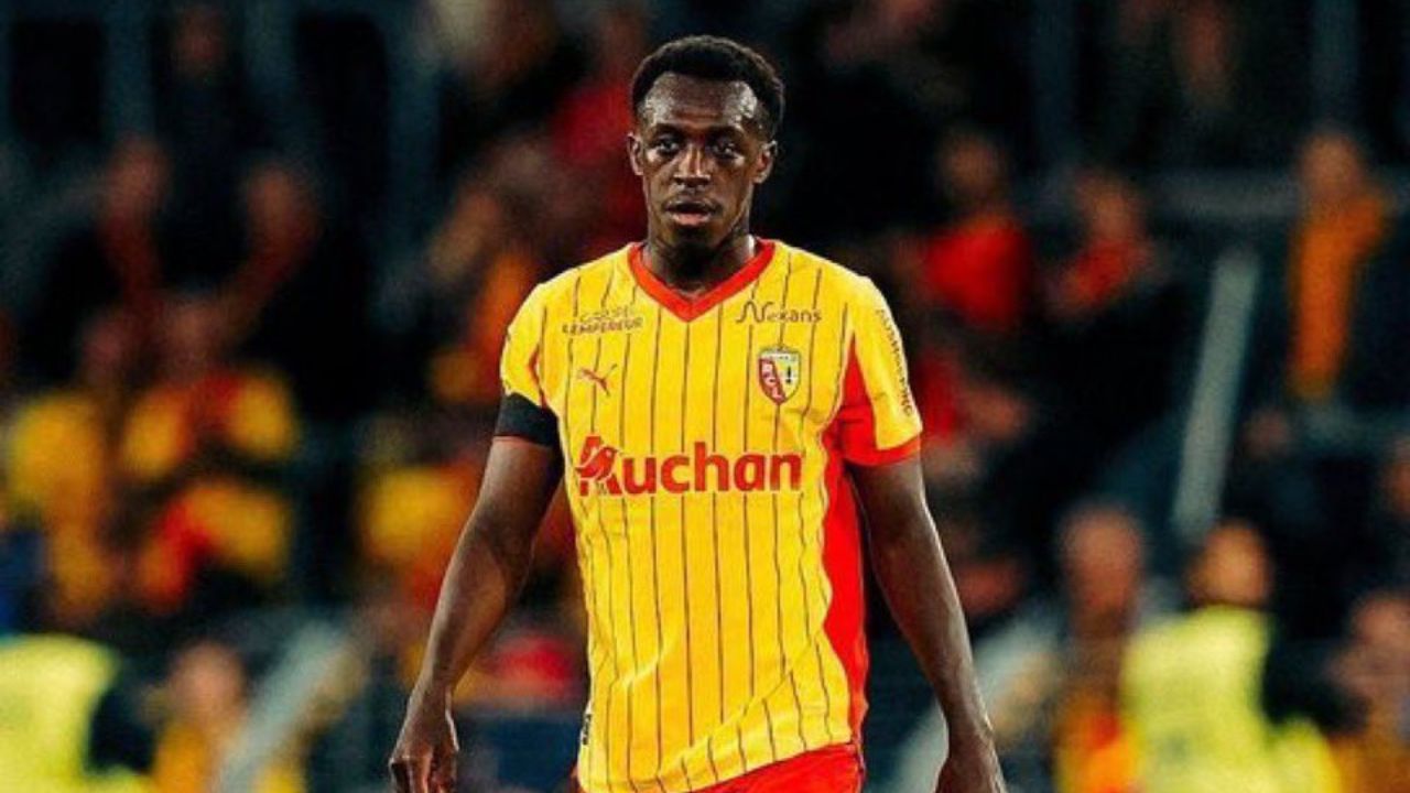 روما يغلق باب عودة سعود عبد الحميد في الشتاء